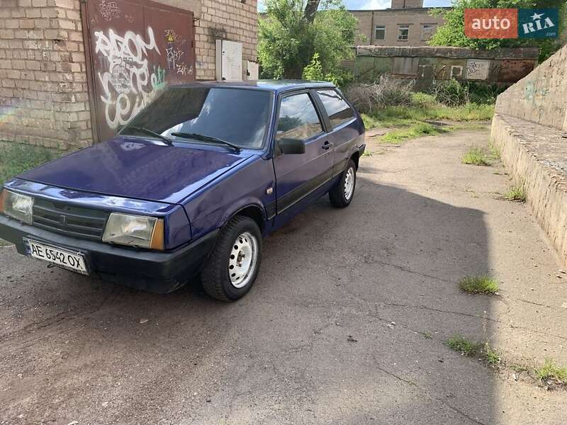 Хэтчбек ВАЗ / Lada 2108 1987 в Кривом Роге
