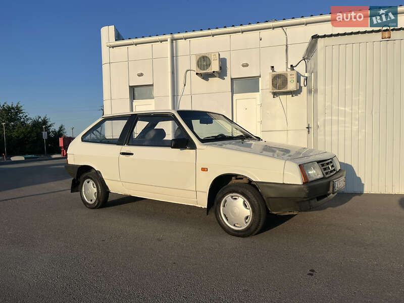 Хэтчбек ВАЗ 2108 1990 в 