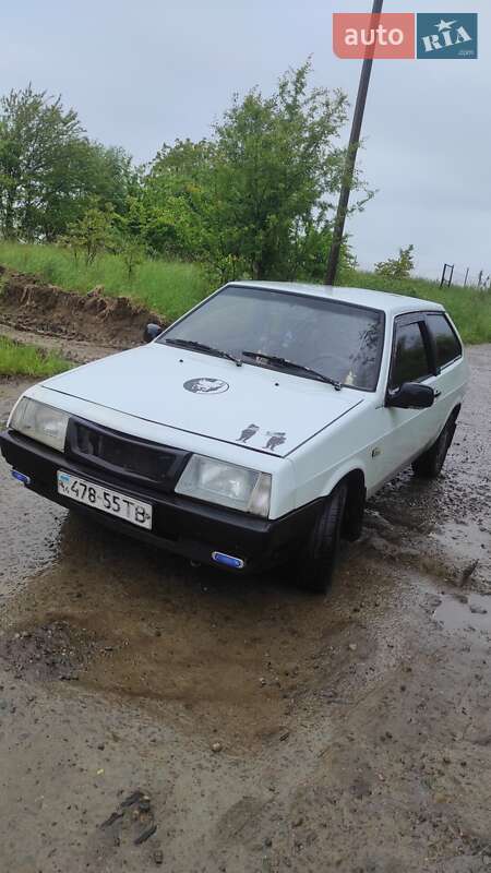 Хэтчбек ВАЗ / Lada 2108 1992 в Новом Роздоле