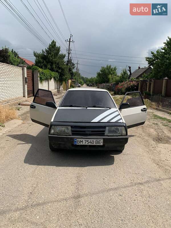 Хэтчбек ВАЗ 2108 1987 в 