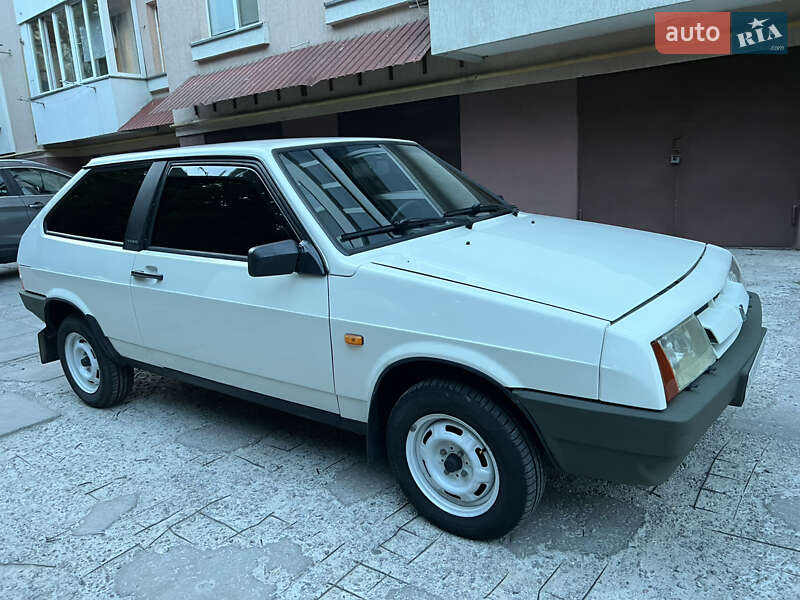 Хэтчбек ВАЗ / Lada 2108 1990 в Львове
