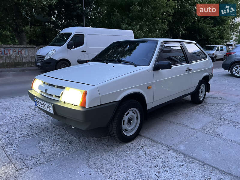 Хэтчбек ВАЗ / Lada 2108 1990 в Львове