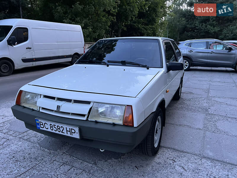 Хэтчбек ВАЗ / Lada 2108 1990 в Львове