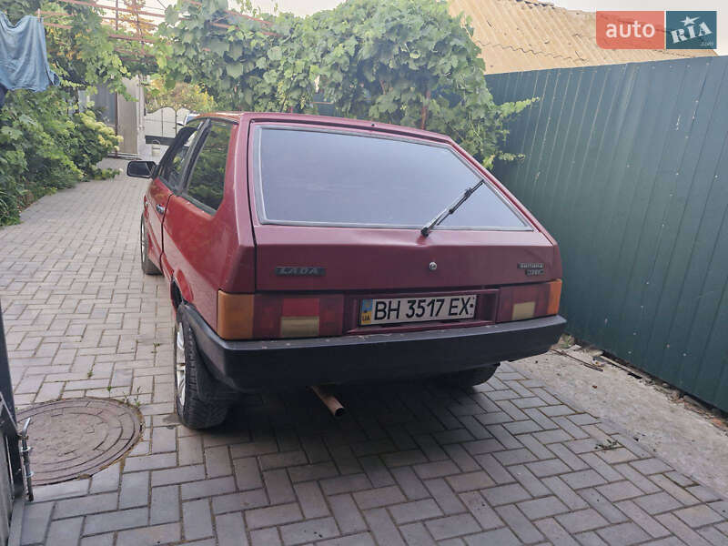 Хэтчбек ВАЗ / Lada 2108 1990 в Килии