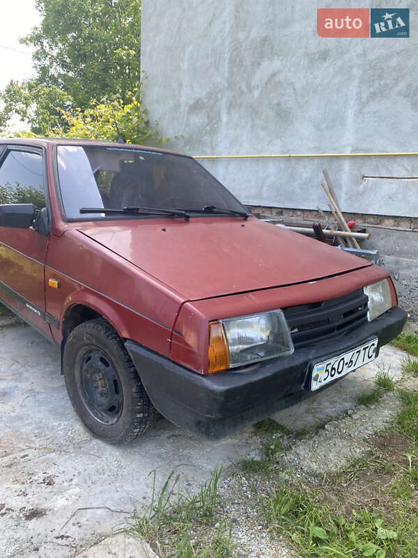 Хэтчбек ВАЗ / Lada 2108 1990 в Самборе