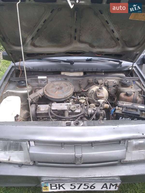 Хетчбек ВАЗ / Lada 2108 1993 в Вараші