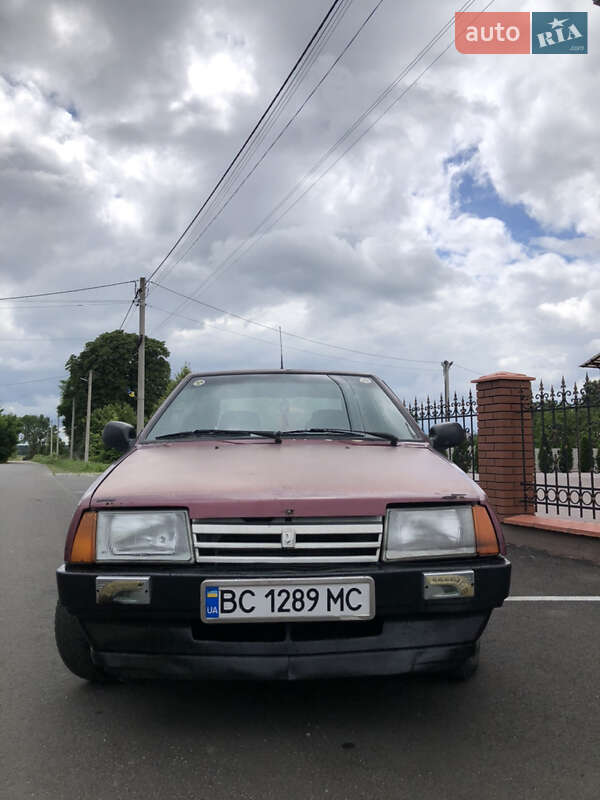 Хэтчбек ВАЗ / Lada 2108 1987 в Рава-Русской