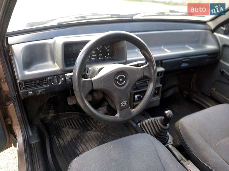 Хэтчбек ВАЗ / Lada 2108 1995 в Киеве фото 8 Хэтчбек ВАЗ / Lada 2108 1995 в Киеве