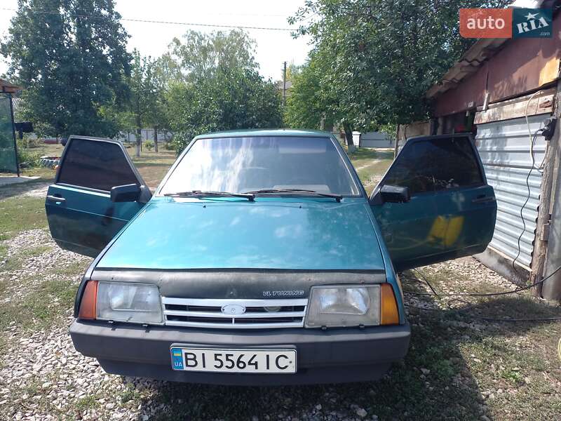Хэтчбек ВАЗ / Lada 2108 2001 в Полтаве