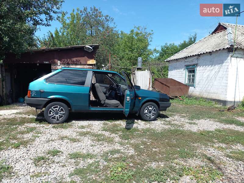 Хэтчбек ВАЗ / Lada 2108 2001 в Полтаве
