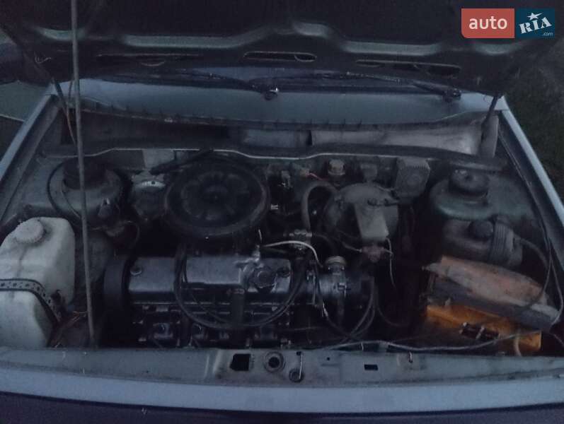Хэтчбек ВАЗ / Lada 2108 1993 в Гайвороне