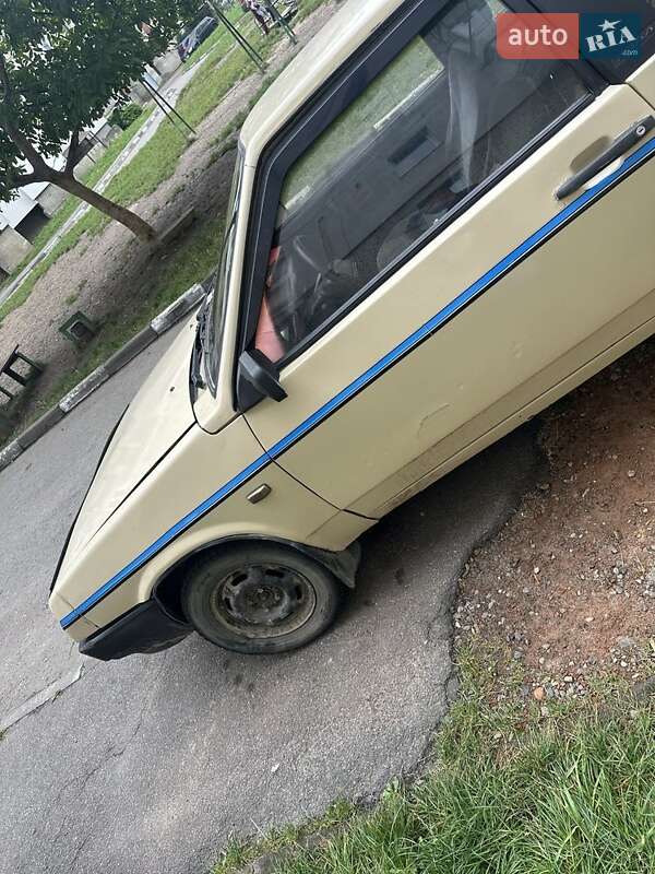 Хэтчбек ВАЗ / Lada 2108 1987 в Стрые