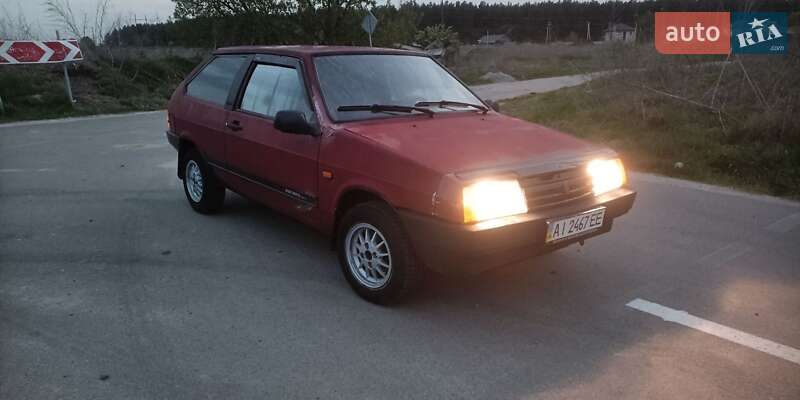 Хэтчбек ВАЗ / Lada 2108 1990 в Киеве