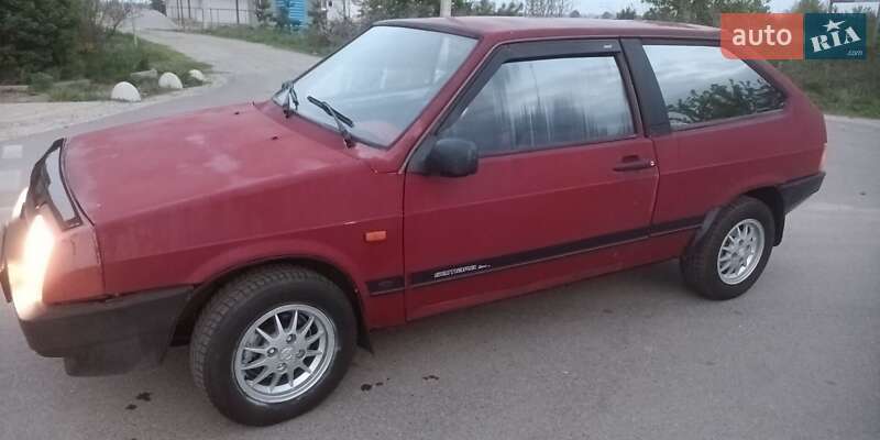Хэтчбек ВАЗ / Lada 2108 1990 в Киеве