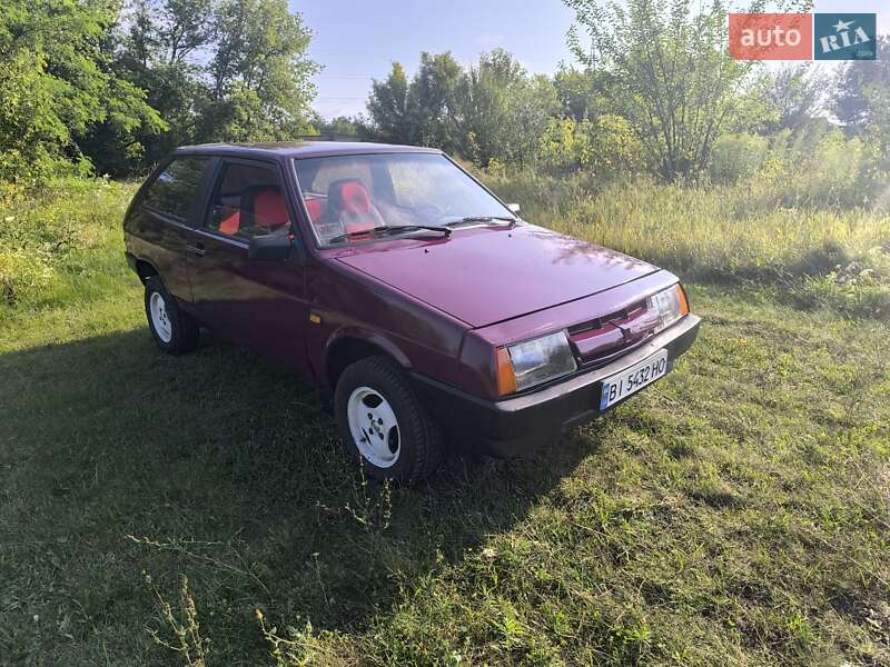 Хэтчбек ВАЗ / Lada 2108 1989 в Гадяче