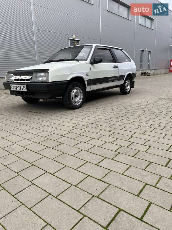 Хэтчбек ВАЗ / Lada 2108 1988 в Ивано-Франковске