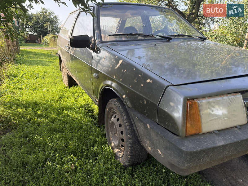 Хэтчбек ВАЗ / Lada 2108 1990 в Владимире