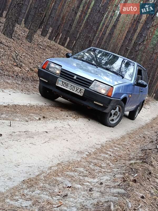 Хэтчбек ВАЗ / Lada 2108 1993 в Чугуеве