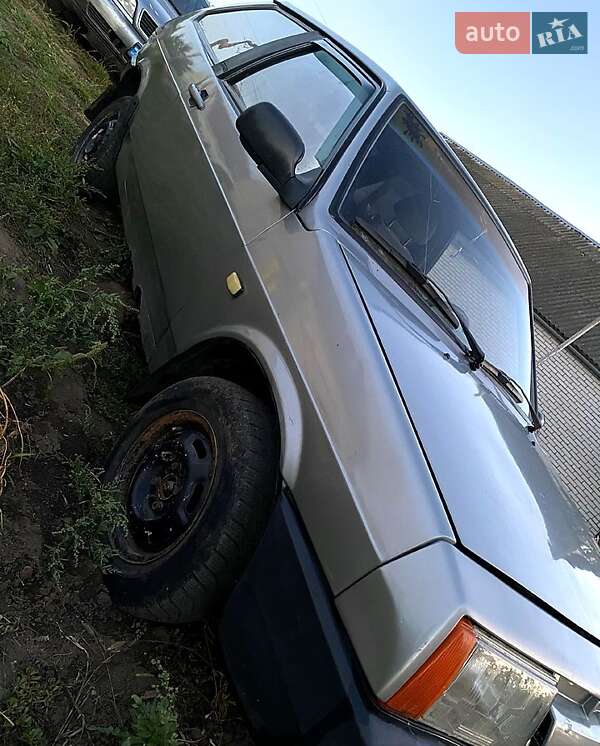 Хетчбек ВАЗ / Lada 2108 1987 в Погребище