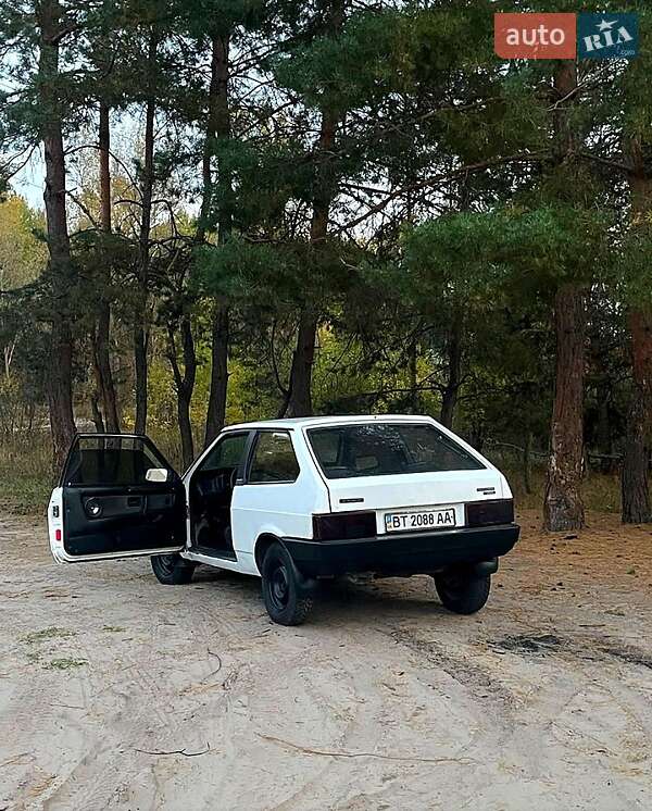 Хэтчбек ВАЗ / Lada 2108 1988 в Чугуеве фото 2 Хэтчбек ВАЗ / Lada 2108 1988 в Чугуеве