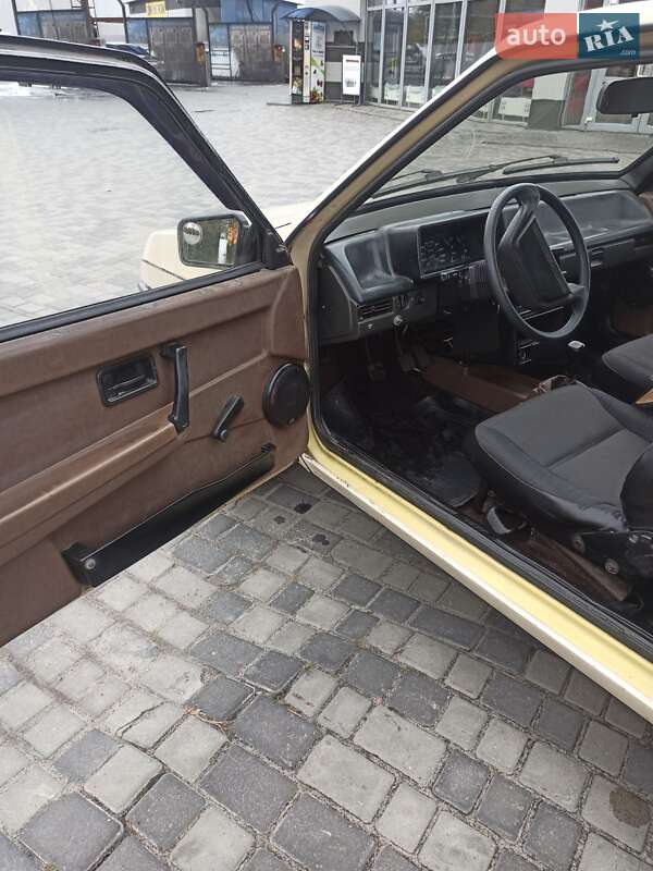 Хэтчбек ВАЗ / Lada 2108 1987 в Горишних Плавнях