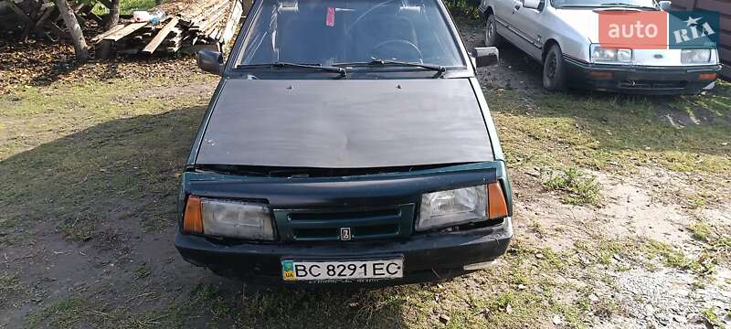 Хэтчбек ВАЗ / Lada 2108 1986 в Остроге фото 13 Хэтчбек ВАЗ / Lada 2108 1986 в Остроге