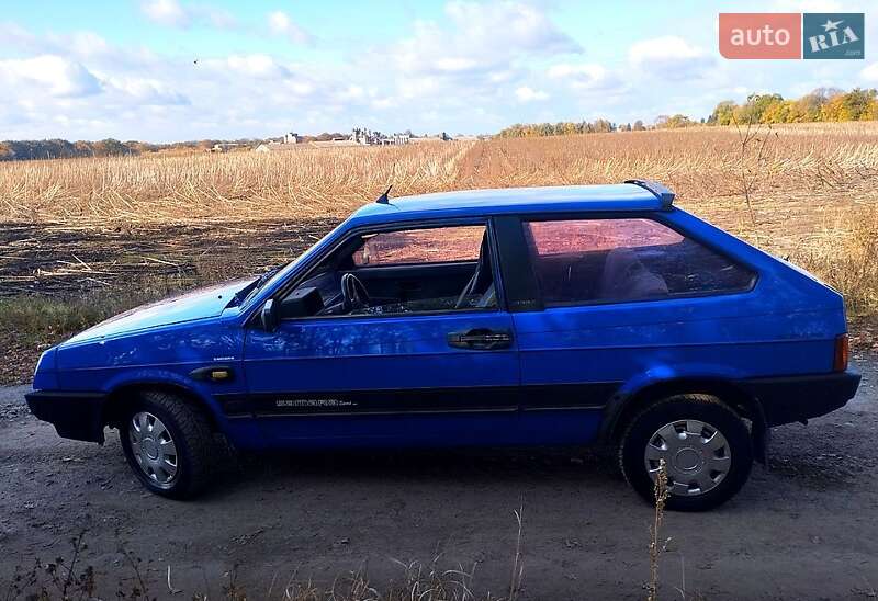 Хэтчбек ВАЗ / Lada 2108 1990 в Хороле