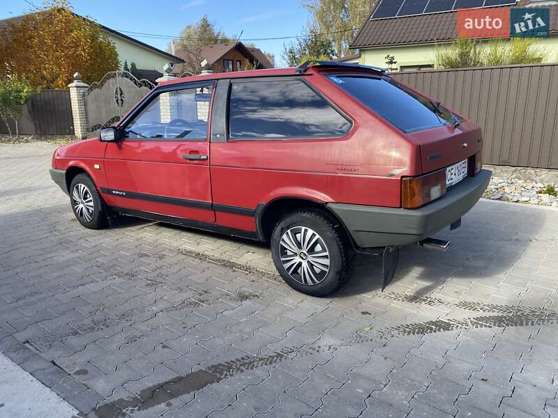 Хэтчбек ВАЗ / Lada 2108 1990 в Черновцах