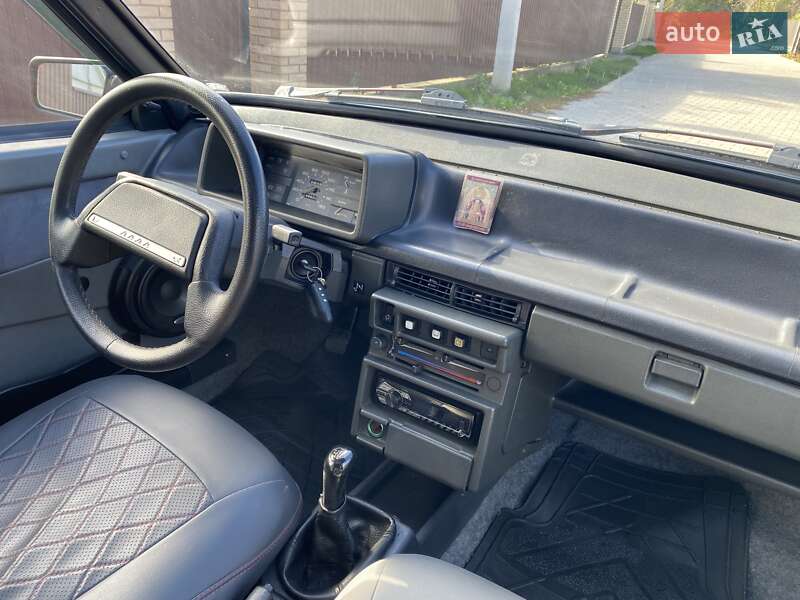 Хэтчбек ВАЗ / Lada 2108 1990 в Черновцах