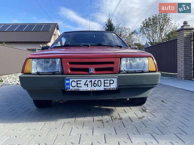 Хэтчбек ВАЗ / Lada 2108 1990 в Черновцах