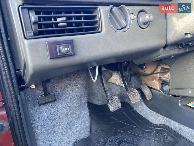 Хэтчбек ВАЗ / Lada 2108 1990 в Черновцах