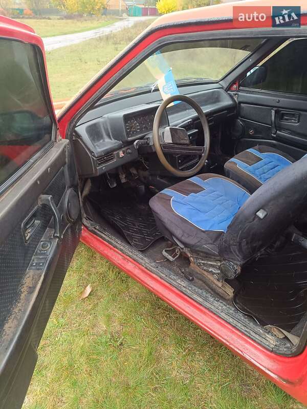 Хетчбек ВАЗ / Lada 2108 1987 в Ромнах фото 7 Хетчбек ВАЗ / Lada 2108 1987 в Ромнах