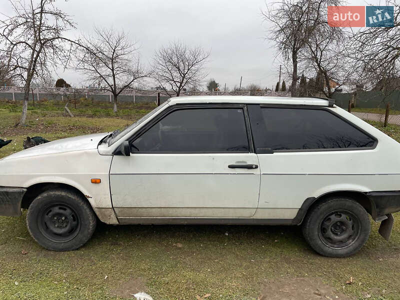 Хэтчбек ВАЗ / Lada 2108 1990 в Ровно
