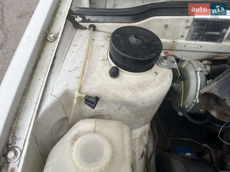 Хетчбек ВАЗ / Lada 2108 1995 в Теофіполі фото 18 Хетчбек ВАЗ / Lada 2108 1995 в Теофіполі