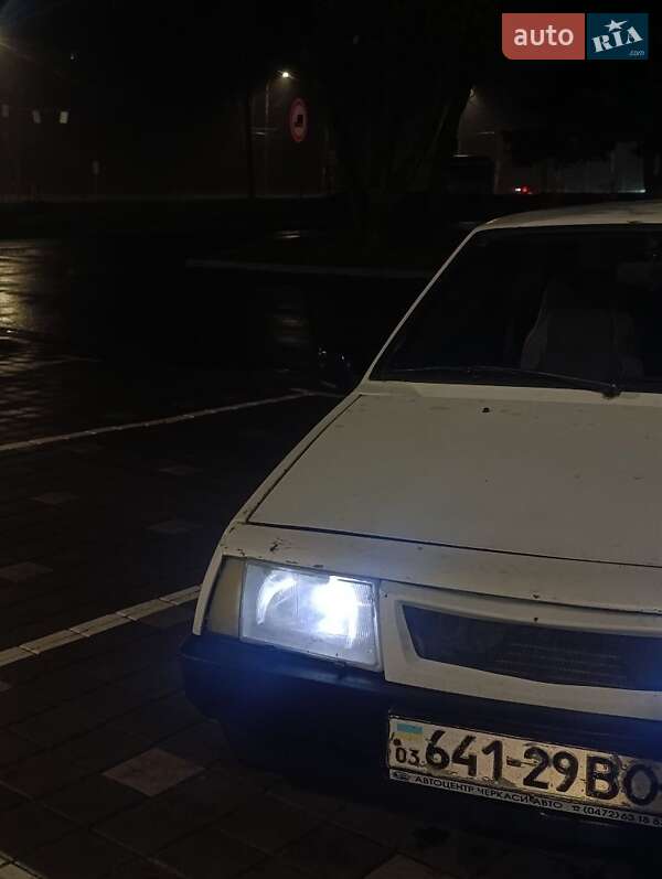 Хэтчбек ВАЗ / Lada 2108 1992 в Черкассах
