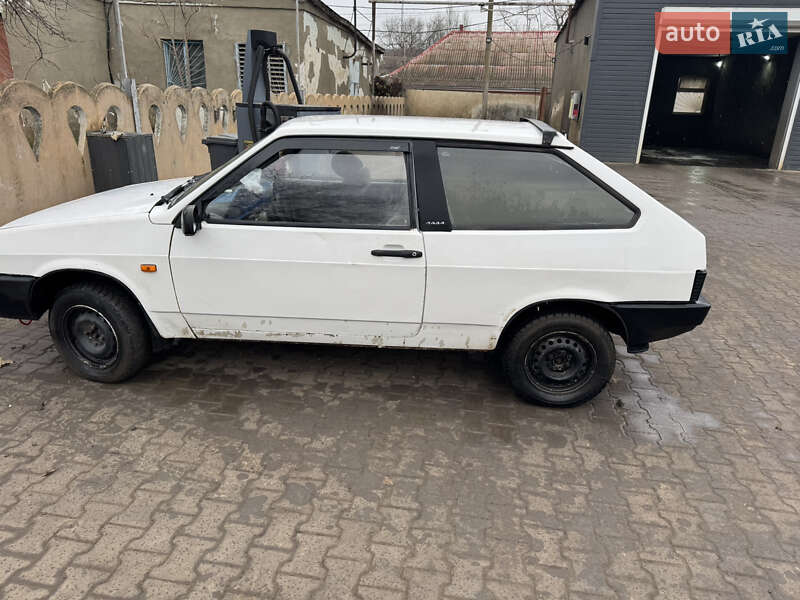 Хэтчбек ВАЗ / Lada 2108 1992 в Тарутине