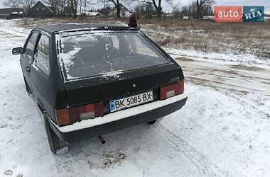 Хэтчбек ВАЗ 2108 1991 в Сарнах