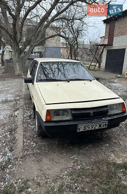Хетчбек ВАЗ 2108 1988 в Онуфріївці