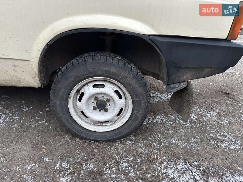 Хэтчбек ВАЗ / Lada 2108 1988 в Онуфриевке фото 4 Хэтчбек ВАЗ / Lada 2108 1988 в Онуфриевке