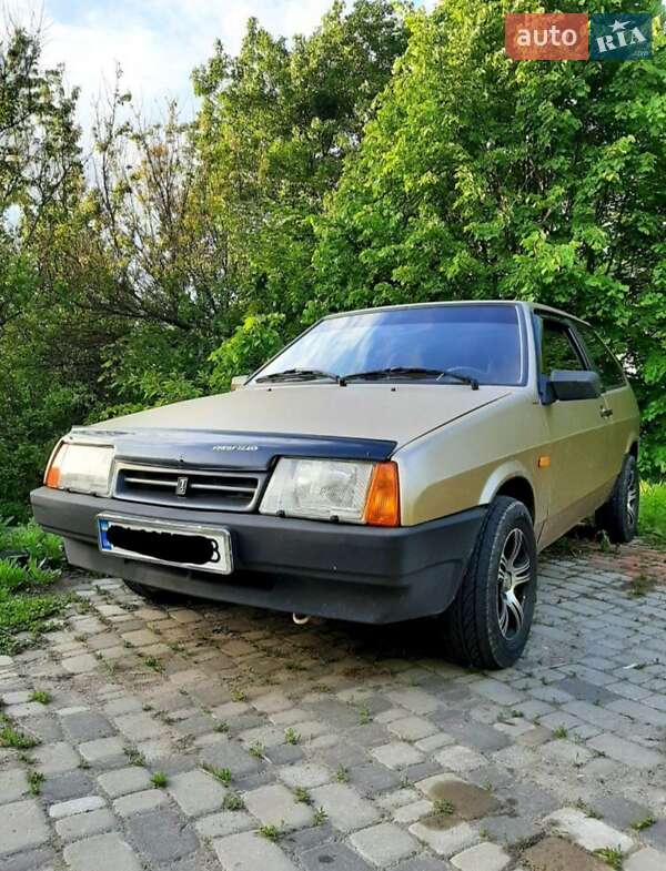 Хэтчбек ВАЗ / Lada 2108 1992 в Украинке