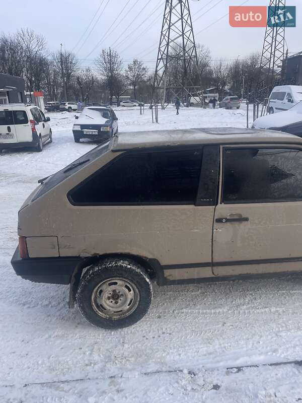 Хэтчбек ВАЗ / Lada 2108 1988 в Львове фото 3 Хэтчбек ВАЗ / Lada 2108 1988 в Львове