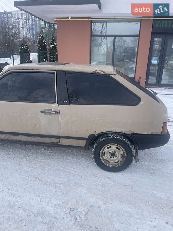 Хэтчбек ВАЗ / Lada 2108 1988 в Львове фото 6 Хэтчбек ВАЗ / Lada 2108 1988 в Львове