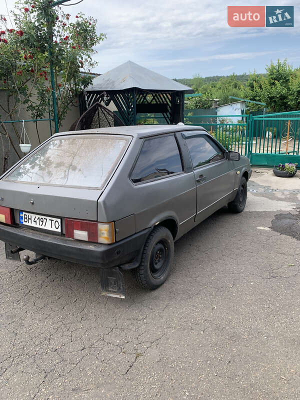Хэтчбек ВАЗ / Lada 2108 1986 в Николаевке фото 5 Хэтчбек ВАЗ / Lada 2108 1986 в Николаевке