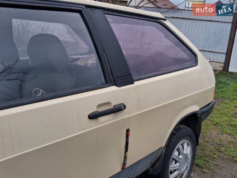 Хэтчбек ВАЗ / Lada 2108 1989 в Нежине