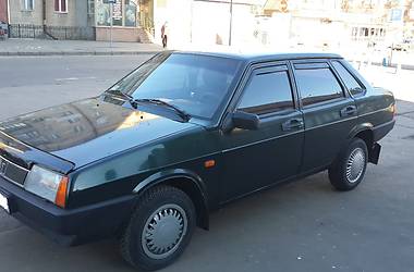 Седан ВАЗ / Lada 21099 2002 в Хмельницком