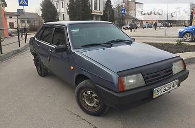 Седан ВАЗ / Lada 21099 2000 в Збаражі