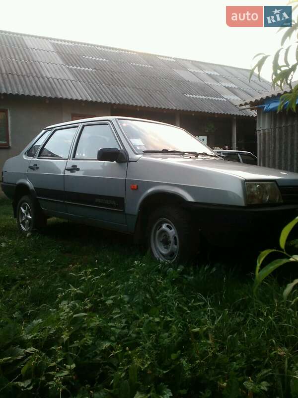 Седан ВАЗ / Lada 21099 2005 в Тячеве