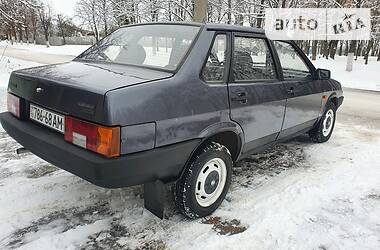 Седан ВАЗ / Lada 21099 2001 в Купянске