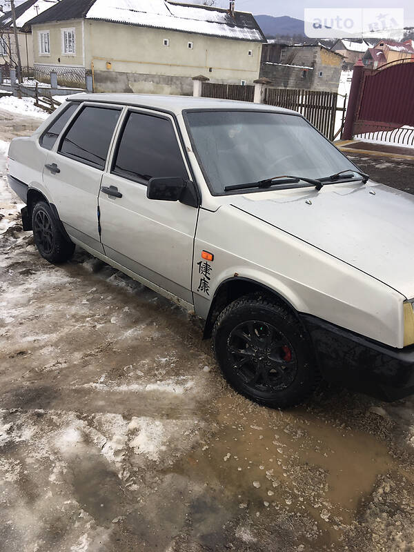 Седан ВАЗ / Lada 21099 2005 в Сваляве