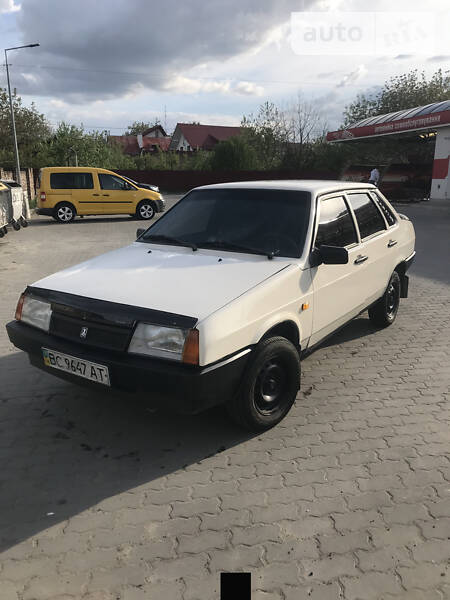 Седан ВАЗ / Lada 21099 1992 в Львове фото 2 Седан ВАЗ / Lada 21099 1992 в Львове